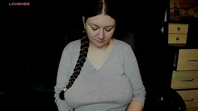 Snapshot of AlisaBacker chatting on June 8, 2026, 9:15 pm AlisaBacker online show from June 8, 2026, 9:15 pm