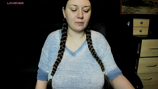 Snapshot of AlisaBacker chatting on June 28, 2026, 9:10 pm AlisaBacker online show from June 28, 2026, 9:10 pm