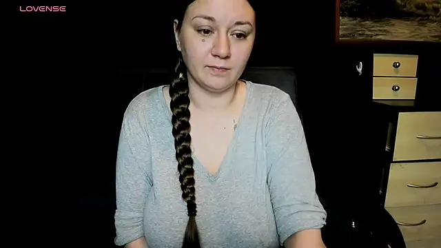 Snapshot of AlisaBacker chatting on July 4, 2026, 7:20 pm AlisaBacker online show from July 4, 2026, 7:20 pm