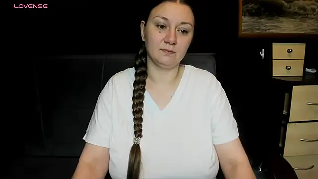 Snapshot of AlisaBacker chatting on July 27, 2026, 9:44 pm AlisaBacker online show from July 27, 2026, 9:44 pm
