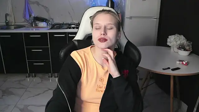 MertyXX online show from April 23, 2026, 9:17 pm