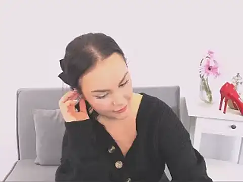 KendalNew online show from December 19, 2024, 8:13 pm