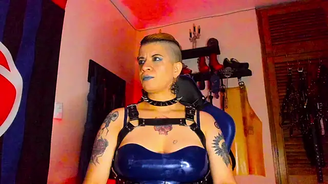 Snapshot of DominatrixBlue chatting on January 17, 2025, 3:11 pm DominatrixBlue online show from January 17, 2025, 3:11 pm