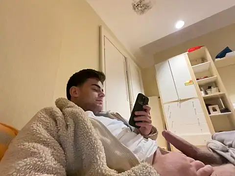 Snapshot of cubalibre02 chatting on December 2, 2025, 10:05 pm cubalibre02 online show from December 2, 2025, 10:05 pm