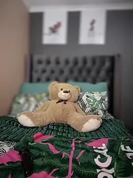 Candy-Heart online show from March 22, 2025, 6:22 am