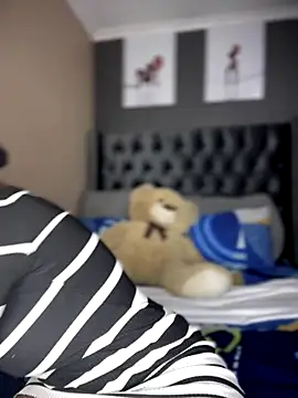 Candy-Heart online show from October 5, 2025, 3:27 am