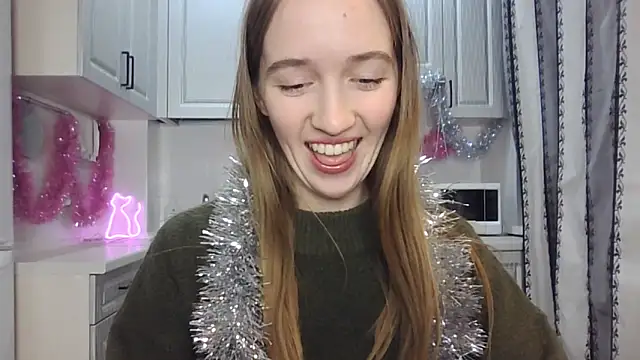 leslie my lovee online show from December 22, 2024, 7:52 pm