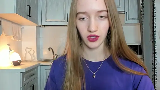 leslie my lovee online show from October 8, 2025, 7:00 pm