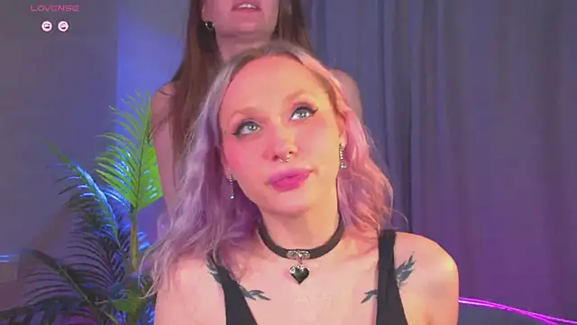 Snapshot of Kinky_Girls chatting on December 25, 2024, 10:37 pm Kinky Girls online show from December 25, 2024, 10:37 pm