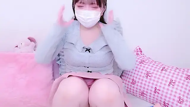 x--Miu--x online show from March 26, 2026, 12:11 pm