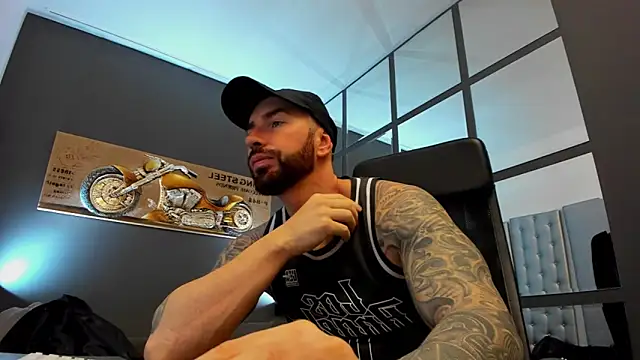 AronGrant online show from December 21, 2024, 9:01 am