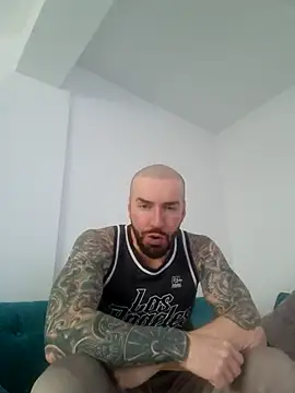 AronGrant online show from December 22, 2024, 7:22 am