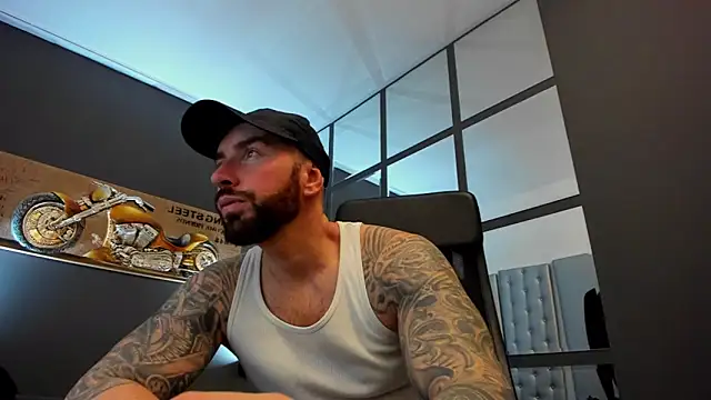 AronGrant online show from December 24, 2024, 11:49 am