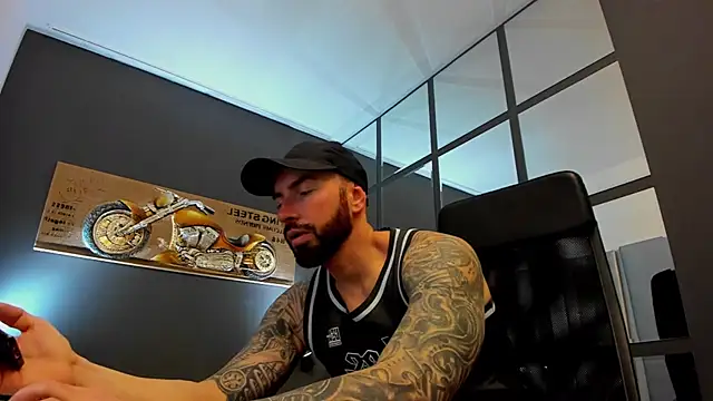 AronGrant online show from January 10, 2025, 9:02 am