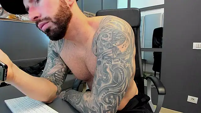 AronGrant online show from January 11, 2025, 9:04 am