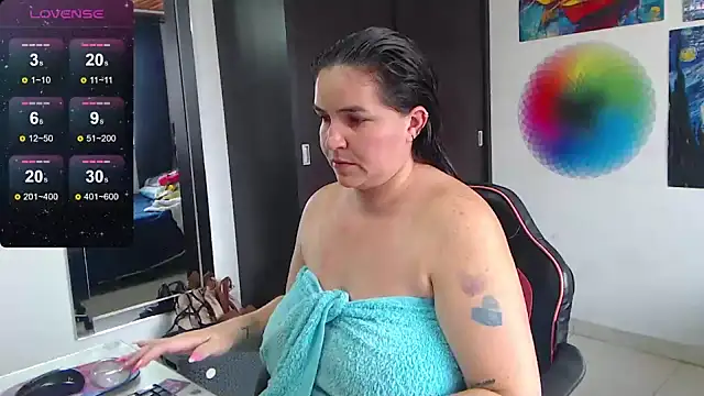 Snapshot of davianath chatting on January 14, 2025, 7:32 pm davianath online show from January 14, 2025, 7:32 pm