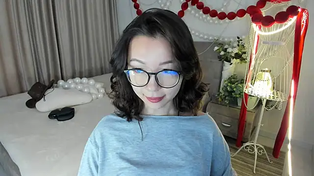 AgnieszkaBanana online show from May 19, 2026, 4:08 am