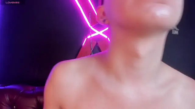 Miiaa doll online show from February 20, 2025, 12:04 pm