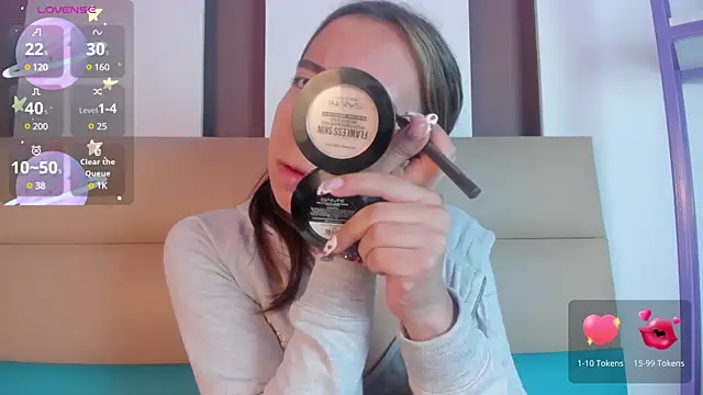 Miiaa doll online show from March 12, 2025, 12:04 pm