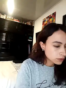 reme ark23 online show from February 5, 2025, 9:40 pm