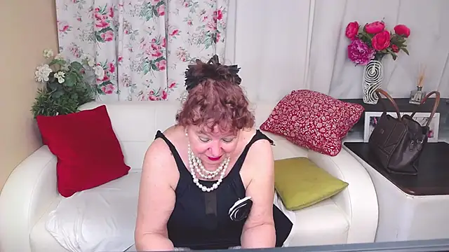 YourHotGranny online show from January 30, 2025, 12:27 pm