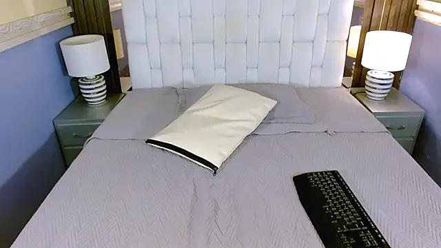 Nicole Ramires online show from March 19, 2026, 5:17 pm