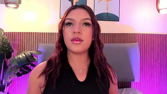 NicolleeEvanss online show from May 21, 2026, 10:55 am