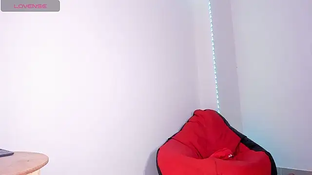 Lil Curved online show from November 18, 2025, 11:25 am