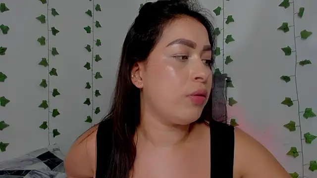 Snapshot of Miaa_Garcia chatting on April 29, 2026, 10:05 pm Miaa Garcia online show from April 29, 2026, 10:05 pm