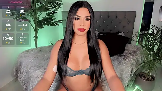 Snapshot of Franciis_4u chatting on June 3, 2026, 9:56 am Franciis 4u online show from June 3, 2026, 9:56 am