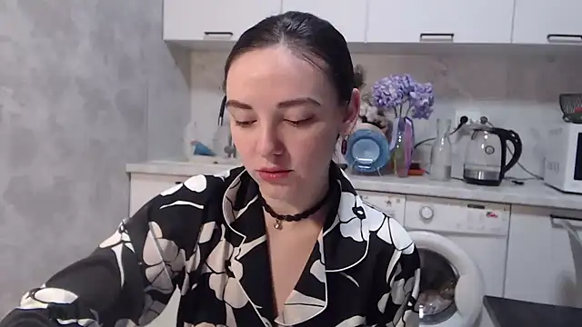 Snapshot of StacyMind chatting on February 6, 2025, 10:43 pm StacyMind online show from February 6, 2025, 10:43 pm