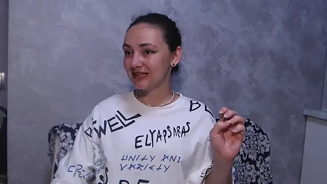 Snapshot of StacyMind chatting on September 16, 2025, 5:03 pm StacyMind online show from September 16, 2025, 5:03 pm