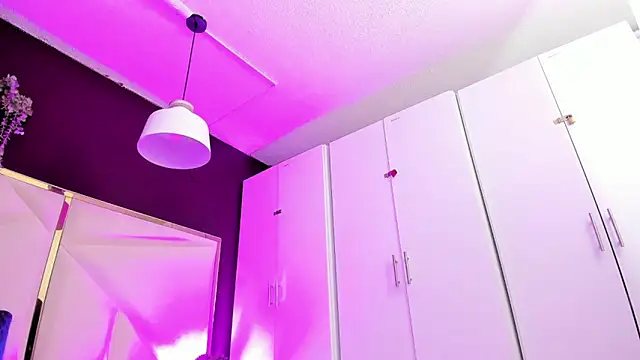 Snapshot of April_bowie chatting on February 14, 2026, 11:29 am April bowie online show from February 14, 2026, 11:29 am