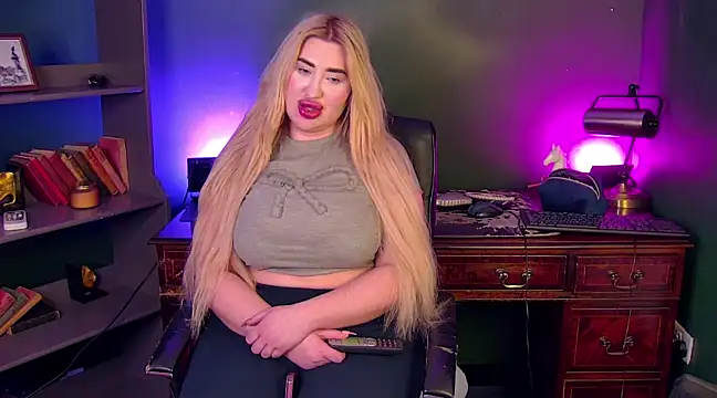 Snapshot of FerrariRedxBabestation chatting on March 5, 2025, 9:26 pm FerrariRedxBabestation online show from March 5, 2025, 9:26 pm