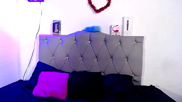 Snapshot of Yeimy_sweetf chatting on February 15, 2025, 1:31 am Yeimy sweetf online show from February 15, 2025, 1:31 am