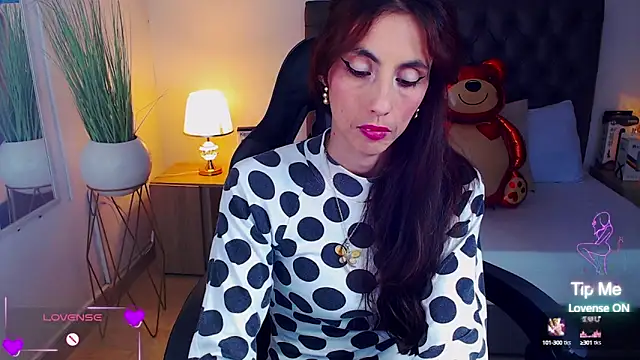 candy summer28 online show from March 4, 2025, 10:16 pm