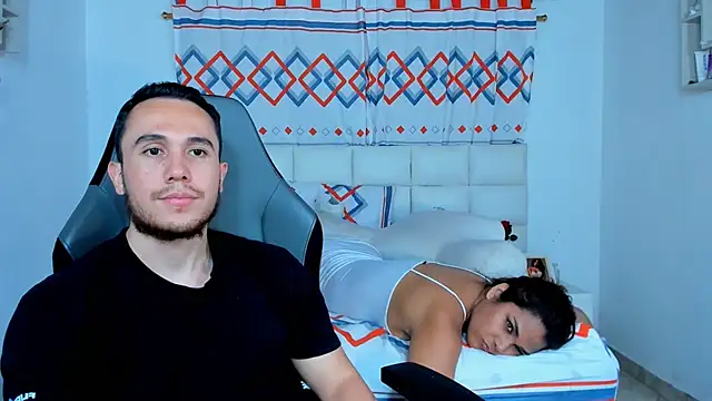 xxx sweet couple  online show from December 18, 2024, 6:32 am