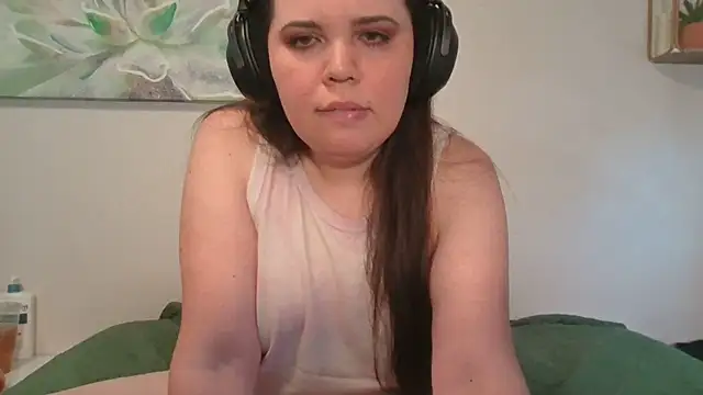 Snapshot of AlessaLoveX chatting on July 21, 2026, 11:18 pm AlessaLoveX online show from July 21, 2026, 11:18 pm