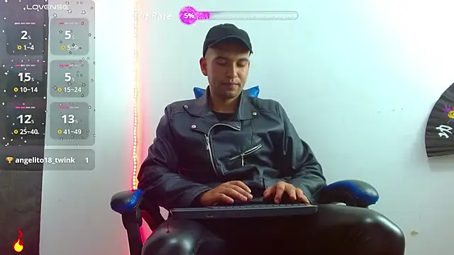 Snapshot of dorian_h_ chatting on July 21, 2026, 7:49 pm dorian h online show from July 21, 2026, 7:49 pm