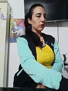 christine-x online show from June 17, 2026, 10:32 pm