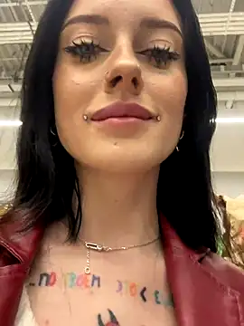 Snapshot of Melissa_crazy chatting on December 4, 2024, 6:28 pm Melissa crazy online show from December 4, 2024, 6:28 pm