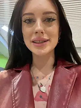 Snapshot of Melissa_crazy chatting on December 5, 2024, 6:22 pm Melissa crazy online show from December 5, 2024, 6:22 pm