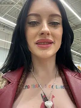 Snapshot of Melissa_crazy chatting on December 12, 2024, 4:43 pm Melissa crazy online show from December 12, 2024, 4:43 pm