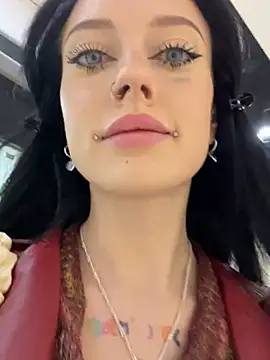 Snapshot of Melissa_crazy chatting on December 13, 2024, 3:00 pm Melissa crazy online show from December 13, 2024, 3:00 pm