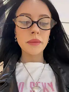 Snapshot of Melissa_crazy chatting on December 15, 2024, 3:09 pm Melissa crazy online show from December 15, 2024, 3:09 pm