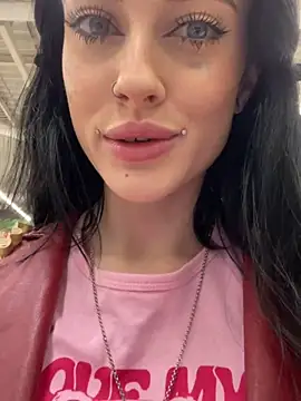 Snapshot of Melissa_crazy chatting on December 26, 2024, 3:20 pm Melissa crazy online show from December 26, 2024, 3:20 pm