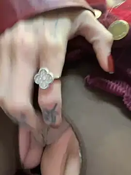 Snapshot of Melissa_crazy chatting on December 28, 2024, 4:09 pm Melissa crazy online show from December 28, 2024, 4:09 pm