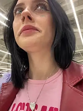 Snapshot of Melissa_crazy chatting on January 21, 2025, 4:05 pm Melissa crazy online show from January 21, 2025, 4:05 pm