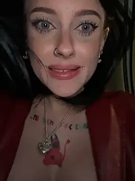 Snapshot of Melissa_crazy chatting on January 25, 2025, 12:27 am Melissa crazy online show from January 25, 2025, 12:27 am