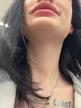 Snapshot of Melissa_crazy chatting on October 28, 2025, 3:36 pm Melissa crazy online show from October 28, 2025, 3:36 pm